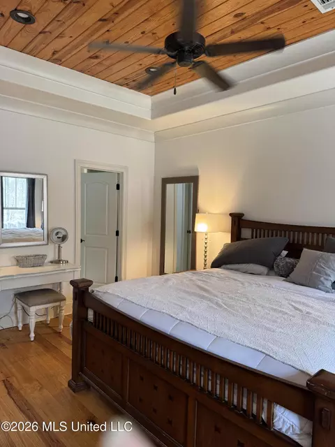 Bedroom - 162 Shore View Dr, Madison, MS 39110 photo 2 of 2