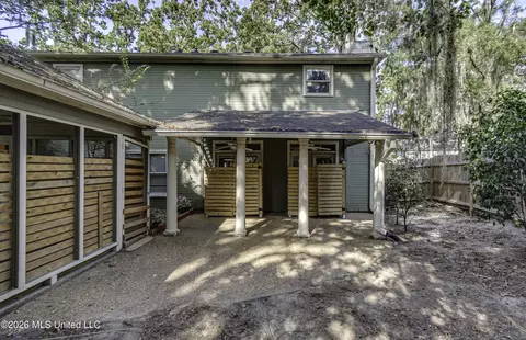Exterior - 30 Moss Forest Cir, Jackson, MS 39211 photo 9 of 12
