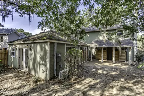 Exterior - 30 Moss Forest Cir, Jackson, MS 39211 photo 7 of 12