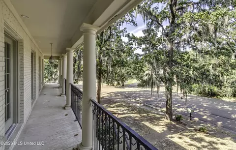 Exterior - 30 Moss Forest Cir, Jackson, MS 39211 photo 5 of 12