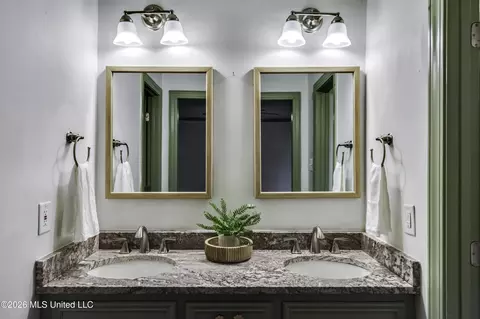 Bath - 30 Moss Forest Cir, Jackson, MS 39211 photo 5 of 7