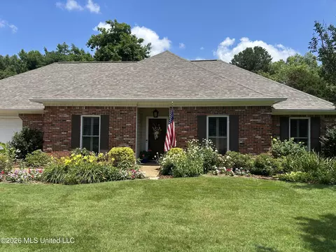 229 Woodrun Dr, Ridgeland, MS 39157