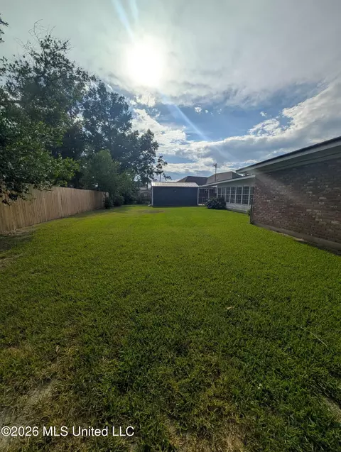 Exterior - 202 Jefferson Davis Blvd, Natchez, MS 39120 photo 9 of 9