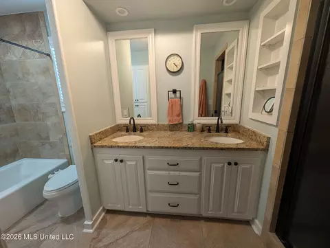 Bath - 202 Jefferson Davis Blvd, Natchez, MS 39120 photo 1 of 5