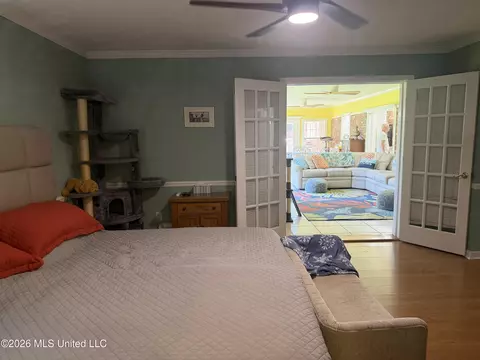Bedroom - 202 Jefferson Davis Blvd, Natchez, MS 39120 photo 2 of 3
