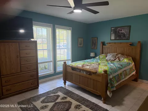 Bedroom - 202 Jefferson Davis Blvd, Natchez, MS 39120 photo 3 of 3