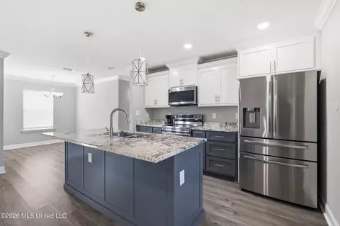 Kitchen - 21700 Edgewood Dr, Saucier, MS 39574 photo 2 of 3