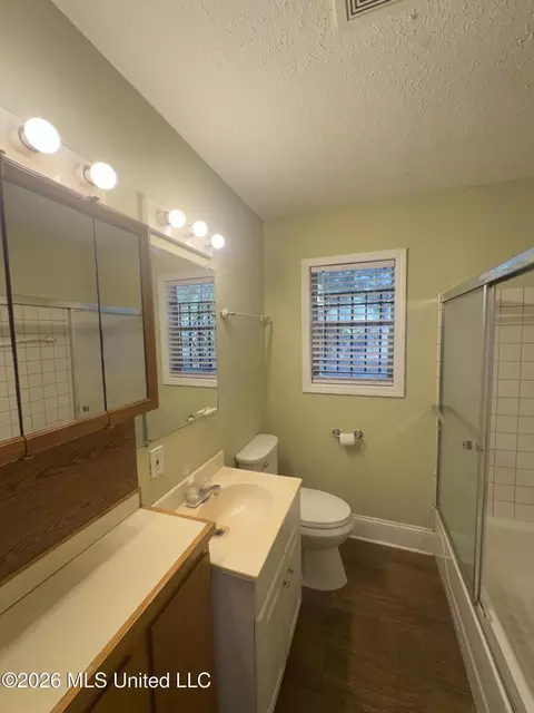 Bath - 250 Winfield St, Jackson, MS 39212 photo 2 of 2