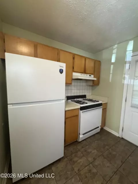 Kitchen - 250 Winfield St, Jackson, MS 39212 photo 2 of 2
