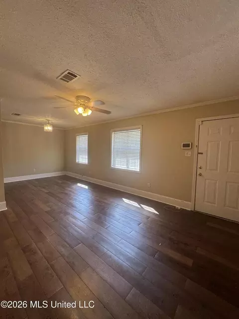 Living - 250 Winfield St, Jackson, MS 39212 photo 2 of 2