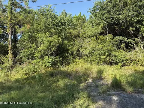 5187 Forest Ave, Bay Saint Louis, MS 39520