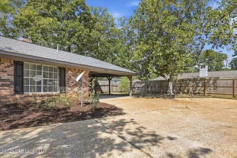 Exterior - 55 Pebble Hill Dr, Brandon, MS 39042 photo 2 of 7