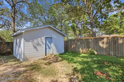 Exterior - 55 Pebble Hill Dr, Brandon, MS 39042 photo 7 of 7