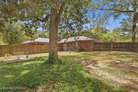 Exterior - 55 Pebble Hill Dr, Brandon, MS 39042 photo 5 of 7