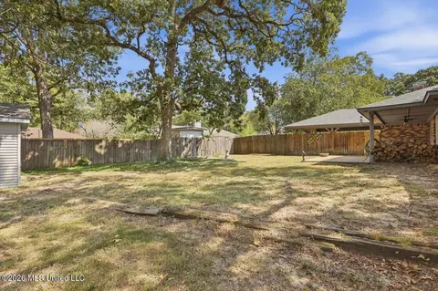 Exterior - 55 Pebble Hill Dr, Brandon, MS 39042 photo 6 of 7