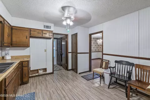 Entry Way - 309 Wallace Dr, Coldwater, MS 38618 photo 1 of 1