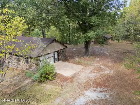 Exterior - 309 Wallace Dr, Coldwater, MS 38618 photo 6 of 6
