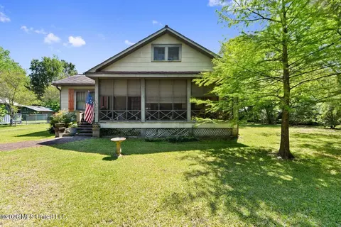 506 Ward Ave, Ocean Springs, MS 39564