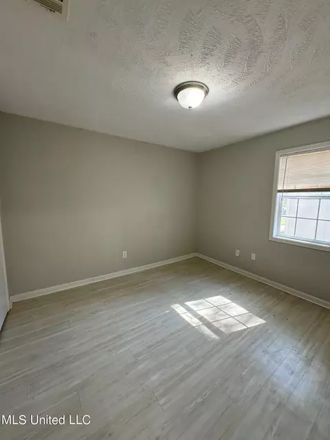 Bedroom - 239-241 Lawrence Rd, Jackson, MS 39206 photo 2 of 3