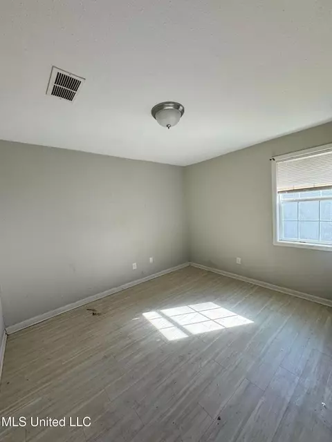 Bedroom - 239-241 Lawrence Rd, Jackson, MS 39206 photo 3 of 3