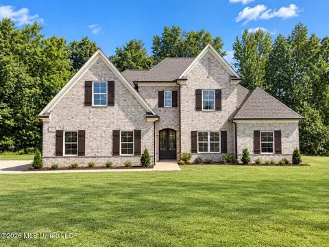 324 Wells Dr, Hernando, MS 38632