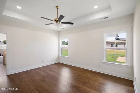 Bedroom - 324 Wells Dr, Hernando, MS 38632 photo 4 of 6