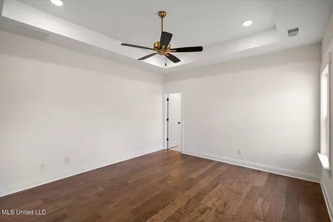 Bedroom - 324 Wells Dr, Hernando, MS 38632 photo 5 of 6