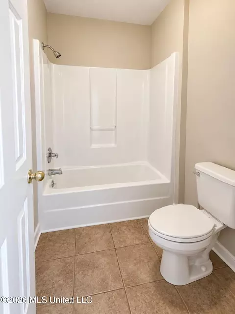 Bath - 6 Foxcroft Ct, Madison, MS 39110 photo 5 of 5
