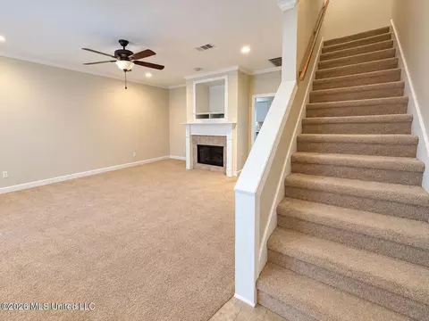 Living - 6 Foxcroft Ct, Madison, MS 39110 photo 3 of 3