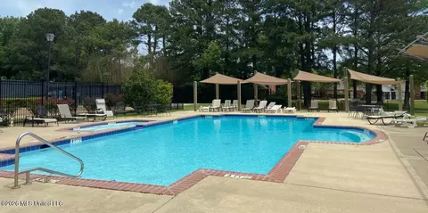 Exterior - 6 Foxcroft Ct, Madison, MS 39110 photo 3 of 4