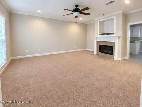Living - 6 Foxcroft Ct, Madison, MS 39110 photo 2 of 3