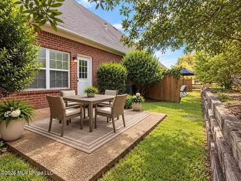 Exterior - 6 Foxcroft Ct, Madison, MS 39110 photo 2 of 4