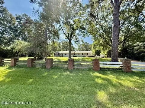 103 S Hurricane Rd, Natchez, MS 39120 photo 2