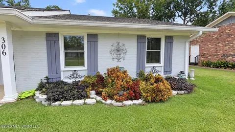Other - 306 Oak Grove Dr, Grenada, MS 38901 photo 1 of 6