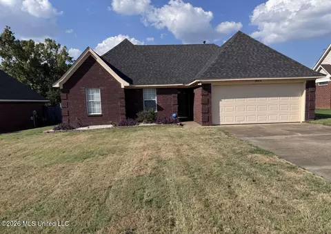 1844 Thomas St, Horn Lake, MS 38637
