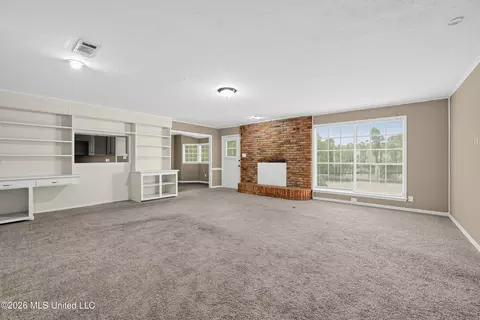 Living - 1133 Dardanelle Dr, Jackson, MS 39204 photo 7 of 11