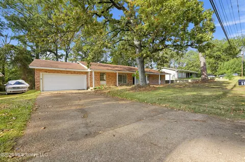 Exterior - 1133 Dardanelle Dr, Jackson, MS 39204 photo 1 of 3