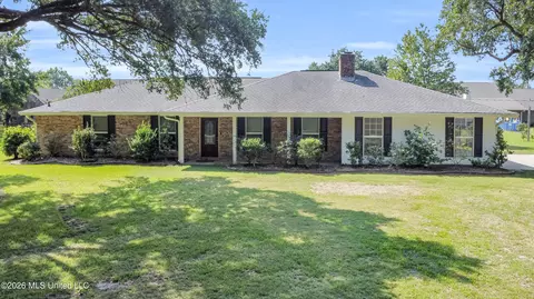 530 Bismark St, Bay Saint Louis, MS 39520