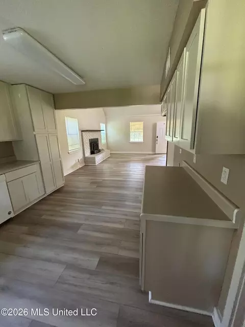 Entry Way - 19416 Highway 15, Saucier, MS 39574 photo 1 of 5