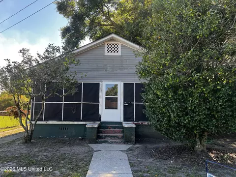1611 19th St, Gulfport, MS 39501