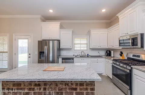 Kitchen - 126 Richmond Way, Canton, MS 39046 photo 2 of 4