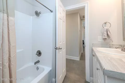 Bath - 126 Richmond Way, Canton, MS 39046 photo 2 of 5