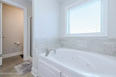 Bath - 126 Richmond Way, Canton, MS 39046 photo 4 of 5