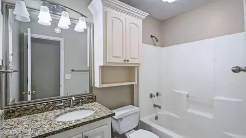 Bath - 204 Planters Cv, Madison, MS 39110 photo 1 of 2
