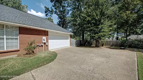 Exterior - 204 Planters Cv, Madison, MS 39110 photo 5 of 7