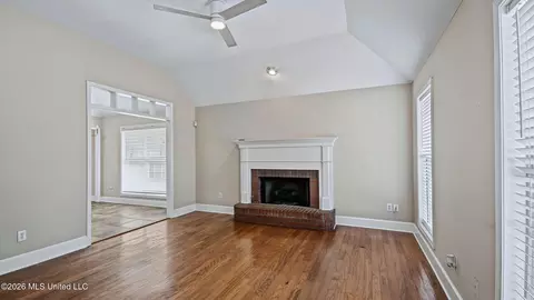 Living - 204 Planters Cv, Madison, MS 39110 photo 2 of 3