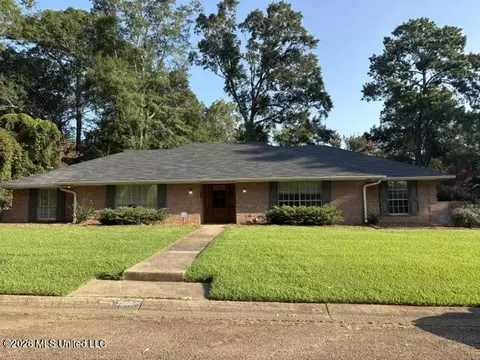 Exterior - 5460 Saratoga Dr, Jackson, MS 39211 photo 2 of 5