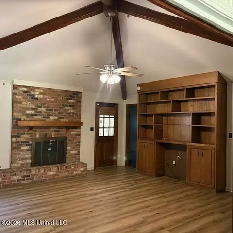 Living - 5460 Saratoga Dr, Jackson, MS 39211 photo 3 of 5