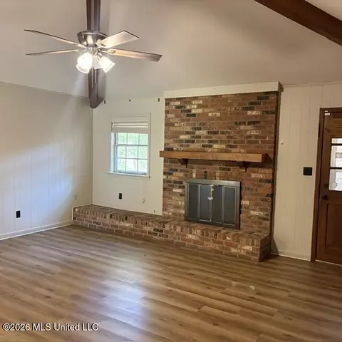 Living - 5460 Saratoga Dr, Jackson, MS 39211 photo 2 of 5
