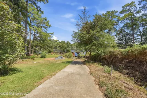 Exterior - 454 Cheyenne Ln, Madison, MS 39110 photo 3 of 13